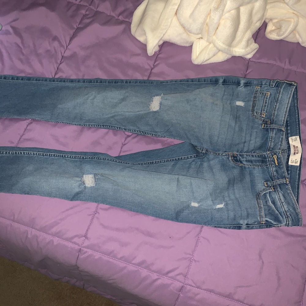 Hollister super skinny jeans with holes